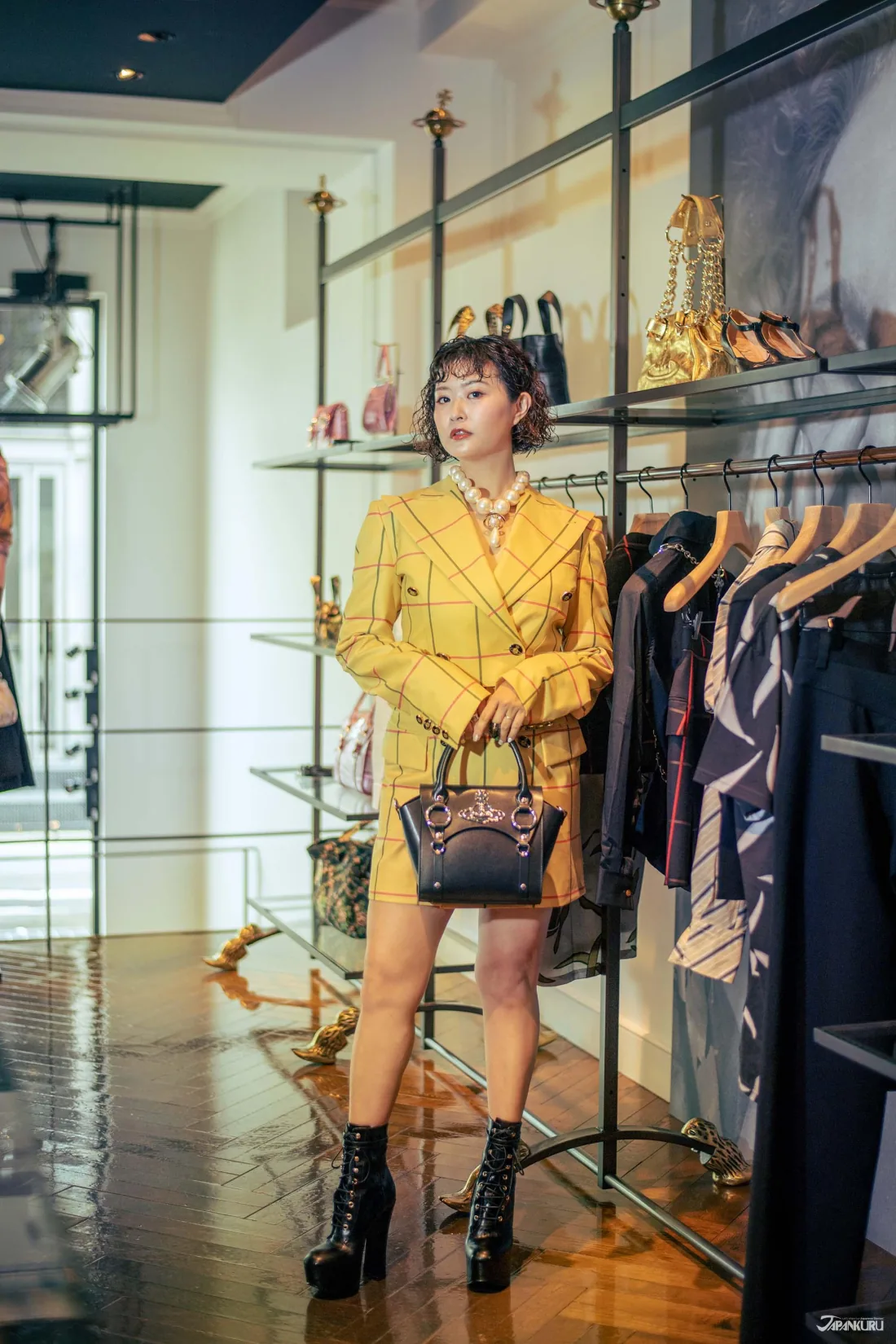 Tokyo Designer Shopping ・ Visiting Vivienne Westwood's Omotesando