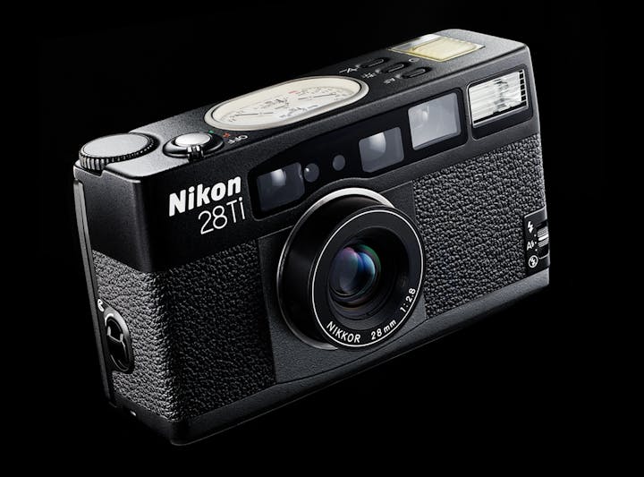 Nikon 28Tiを徹底解説。作例から中古価格・使い方まで | ONE SCENE