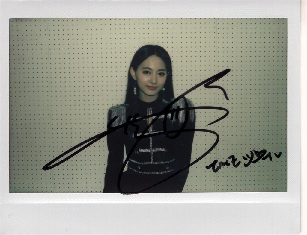 期間限定最終お値下げ】TWICE ダヒョン 直筆サイン入りチェキ TWICE