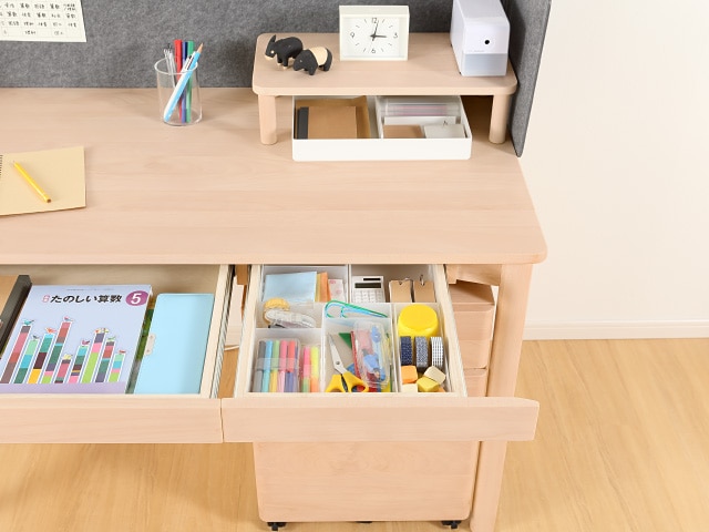 無印良品のシンプル学習机！