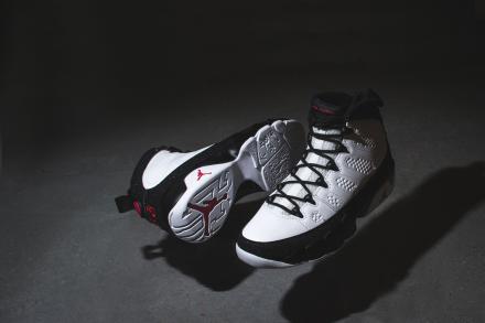 国内12月3日発売予定】 ナイキ エアジョーダン9 レトロ ホワイト