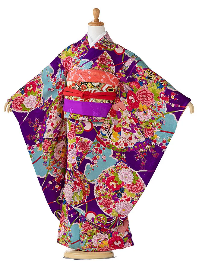 七五三にレトロなアンティーク着物がレンタルできます