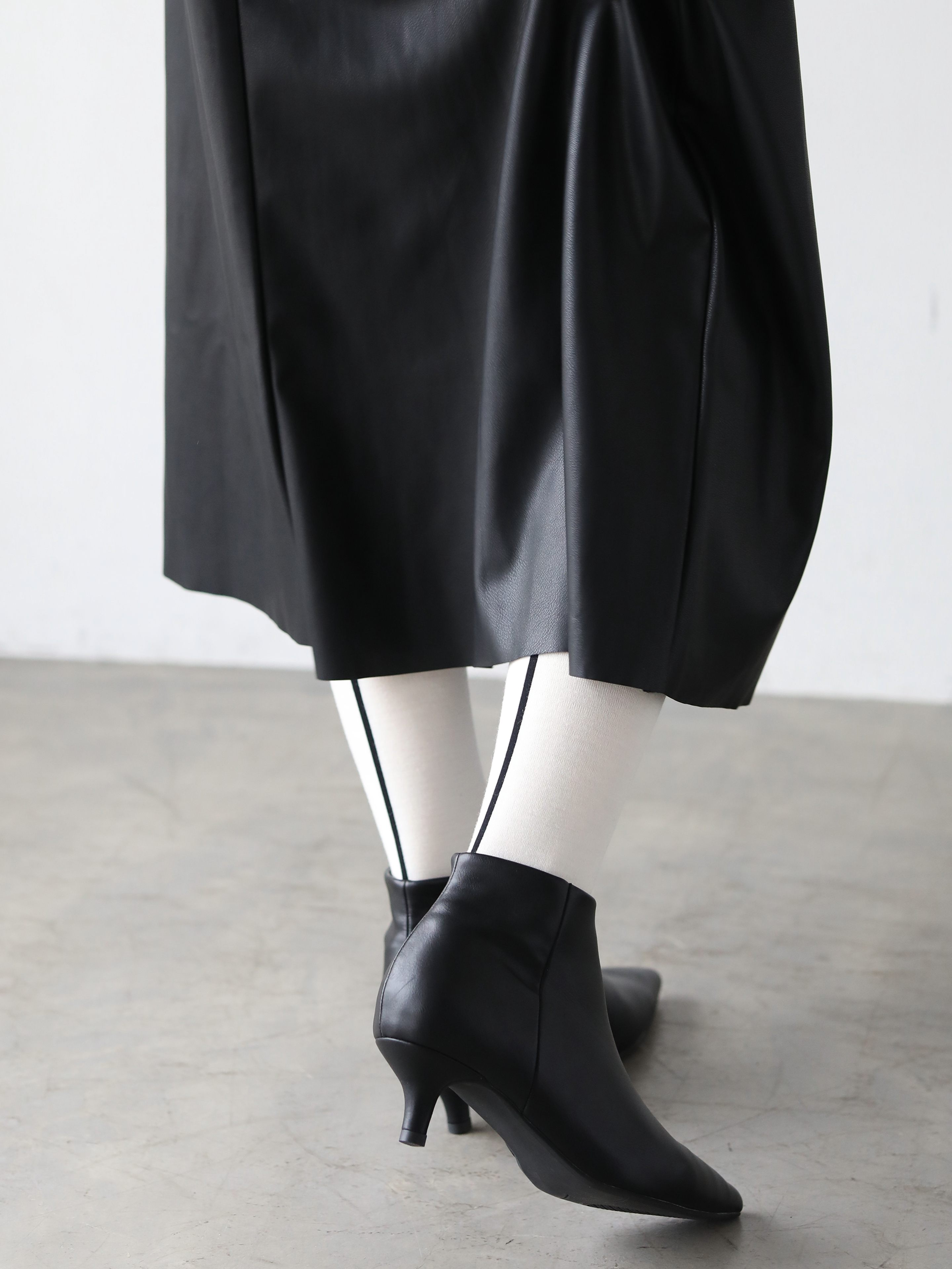 毛混バックシームハイソックス ( 021170147 ) | 靴下屋公式通販 Tabio