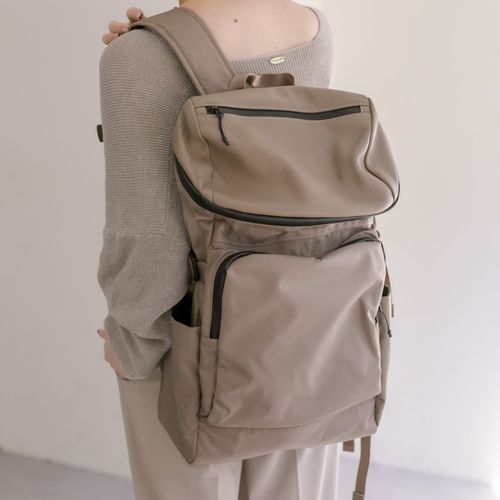 BURLAP OUTFITTER×ear】撥水レザーフラップジップリュック | ear