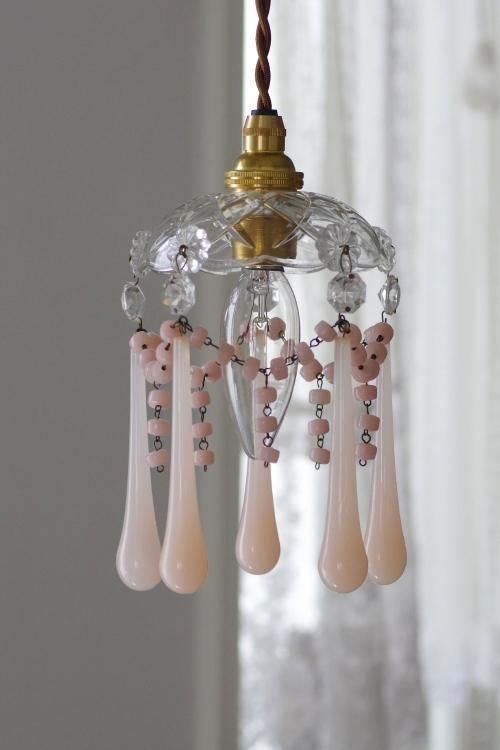 0066fフランスアンティークピンクオパリンガラスドロップミニ