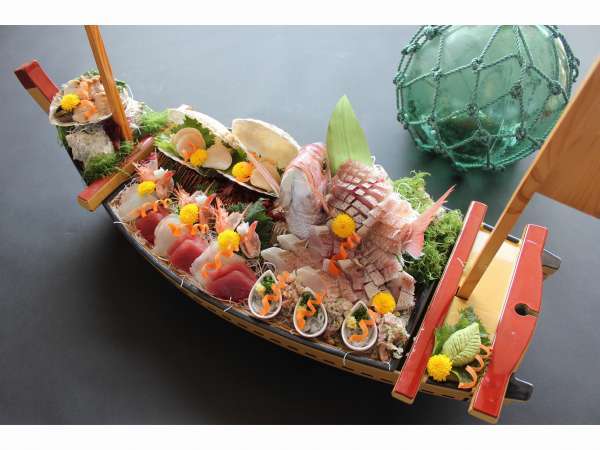 豪華舟盛付☆ミニ会席】お料理少なめ+舟盛り♪美味しいお刺身を沢山