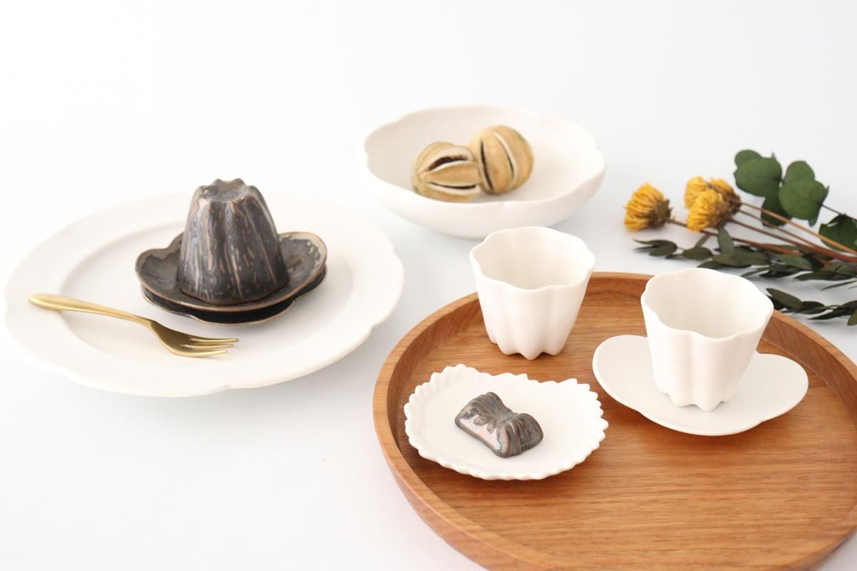 手彫り豆皿｜額縁B｜白｜磁器｜藤村佳澄｜和食器通販｜うちる｜和食器