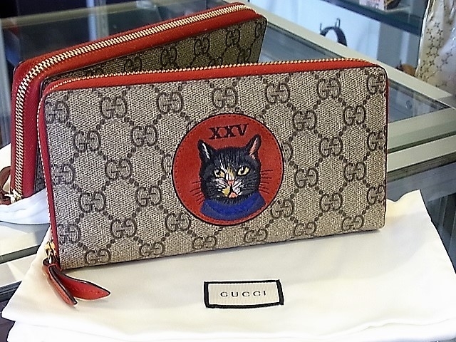 グッチ GGスプリーム ミスティックキャット ラウンド長財布 レッド