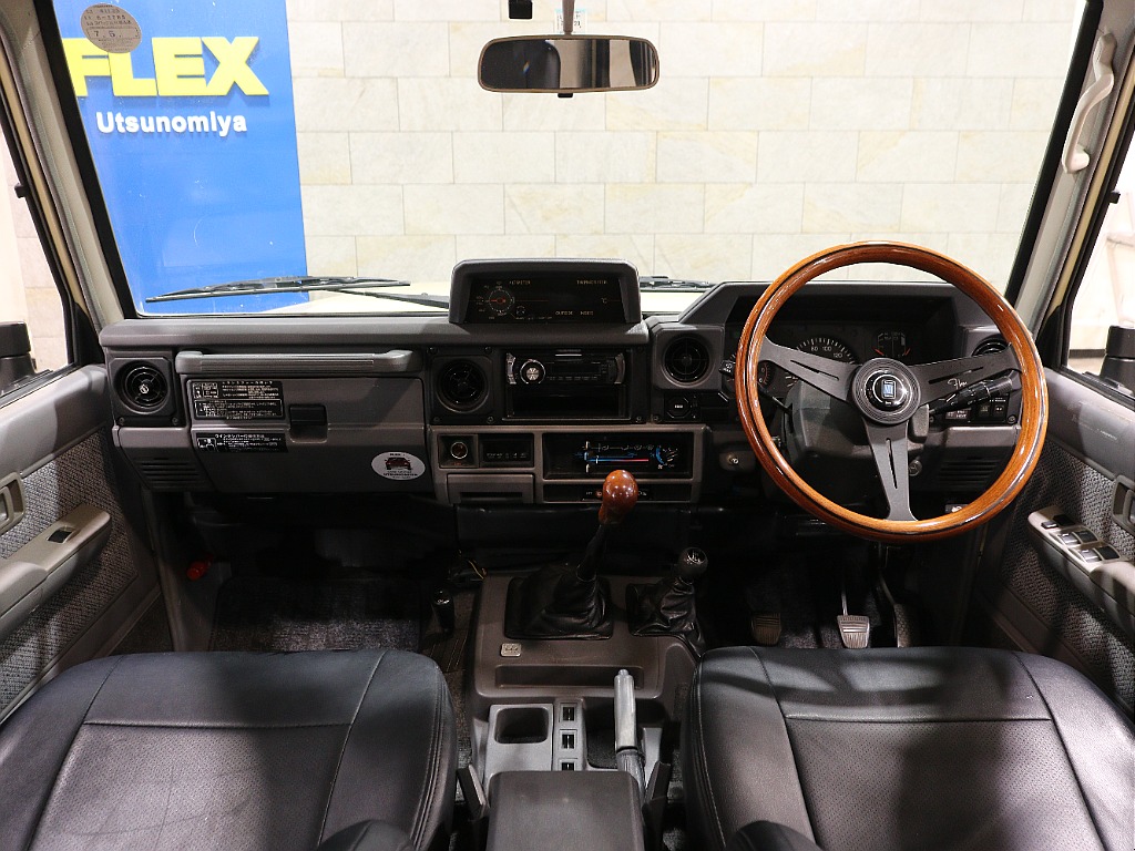 トヨタ ランドクルーザー70 4.2 ZX ディーゼル 4WD(H03年式,19.9万km