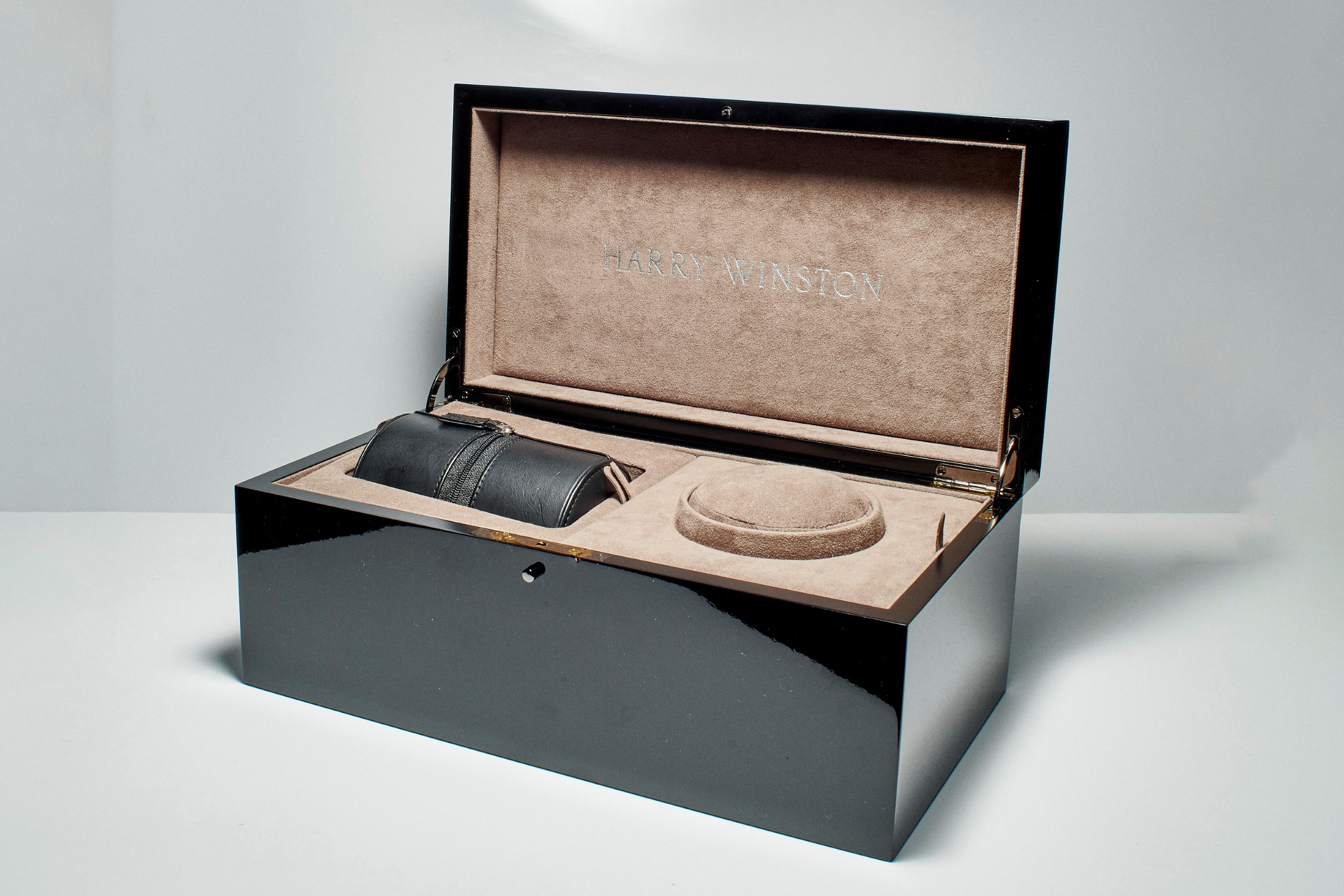 Ineichen Auctioneers - Premier Excenter Tourbillon