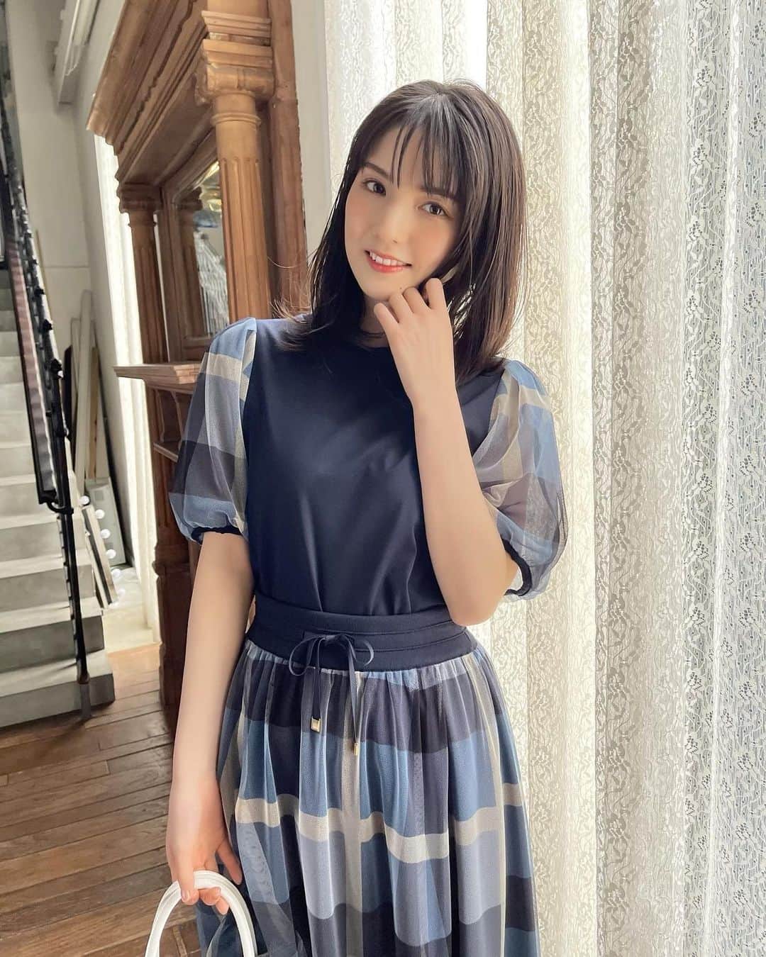 道重さゆみちゃんブルーレーベルクレストブリッジベージュスカート38