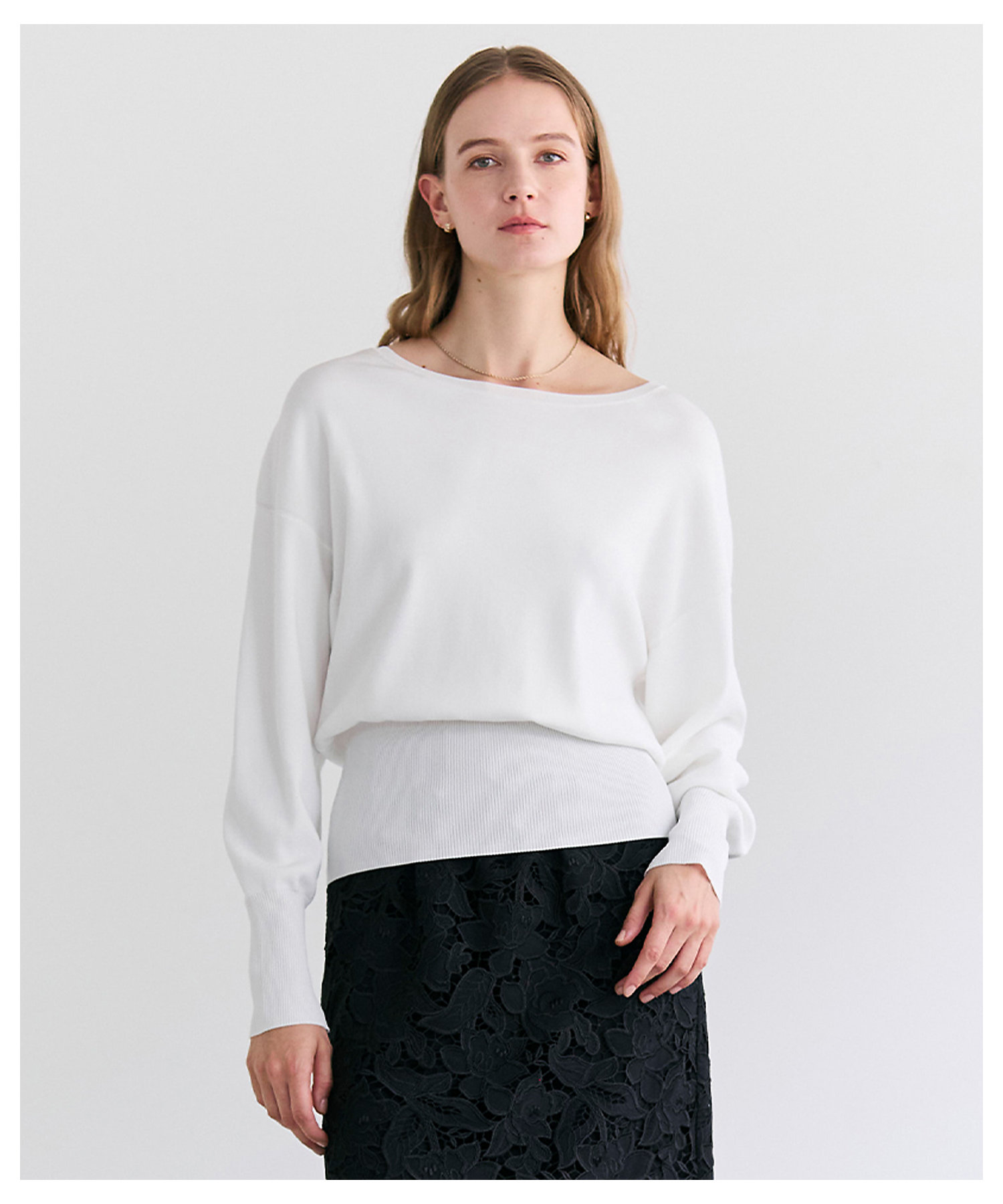 LAURA ／ ドライタッチ ストレッチニットプルオーバー