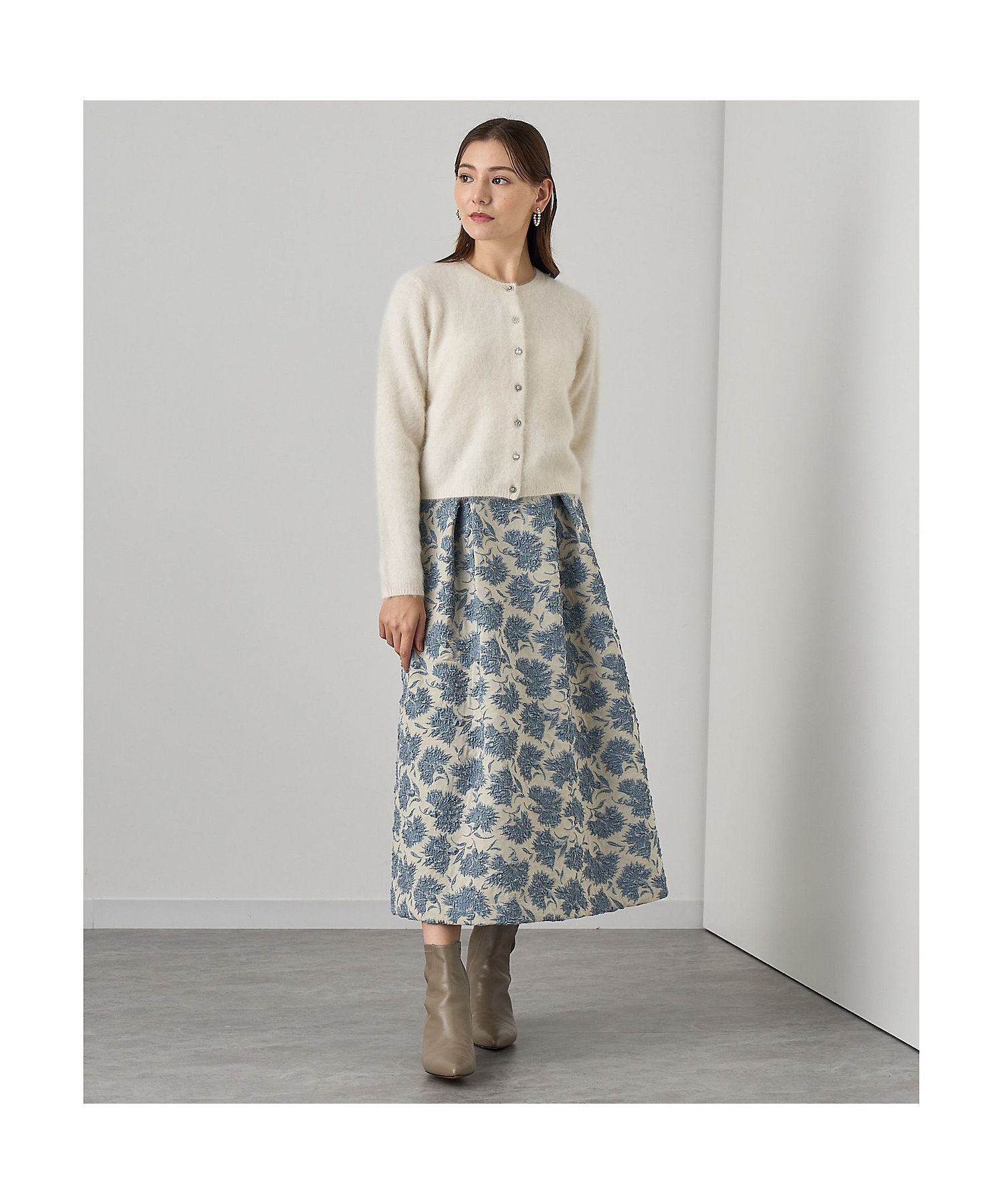 アイスラメフラワージャガードフレア スカート | ANAYI/アナイ | 三越