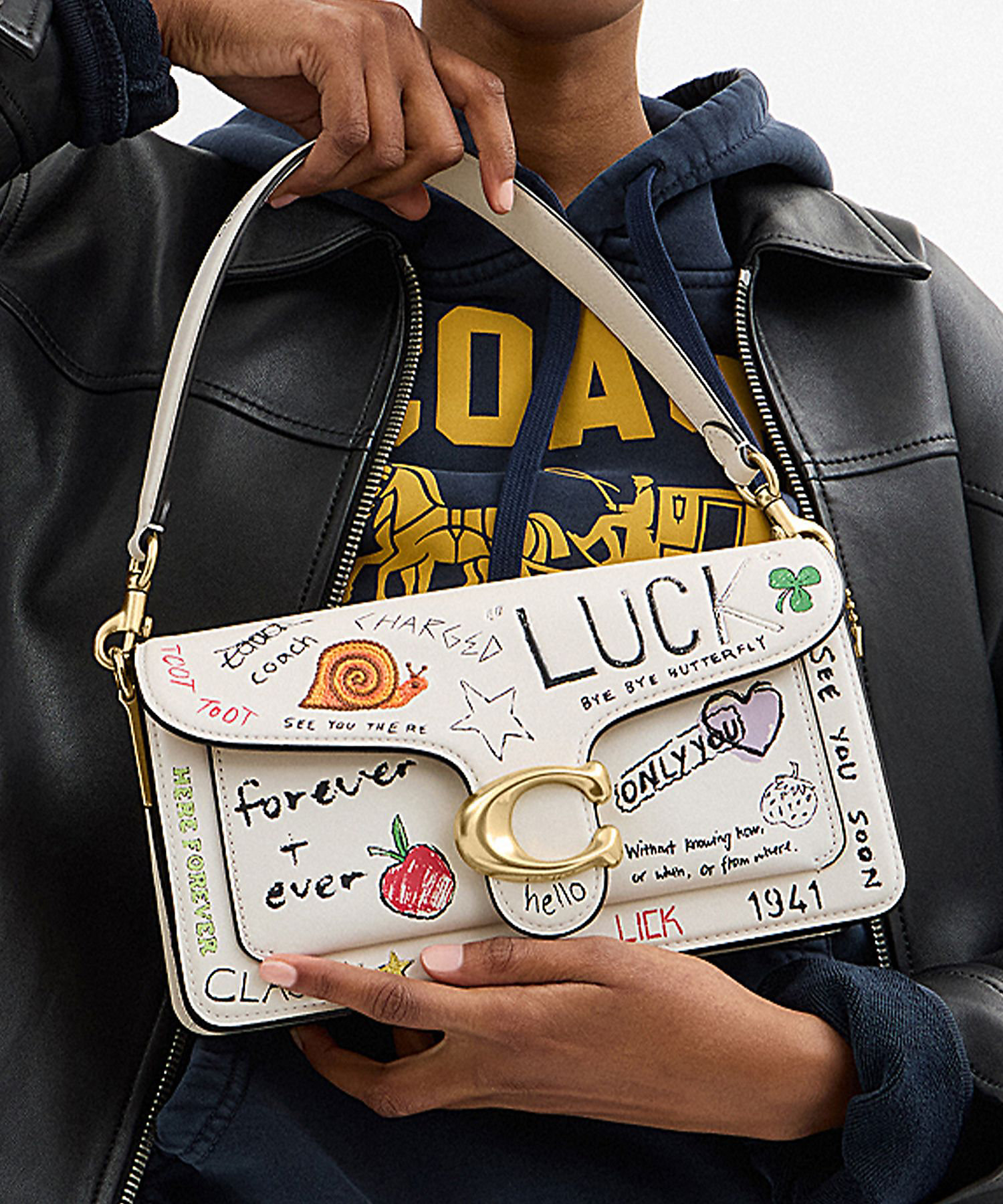 極美品】COACH 刺繍デザイン バックパック12/31まで出品 楽天市場