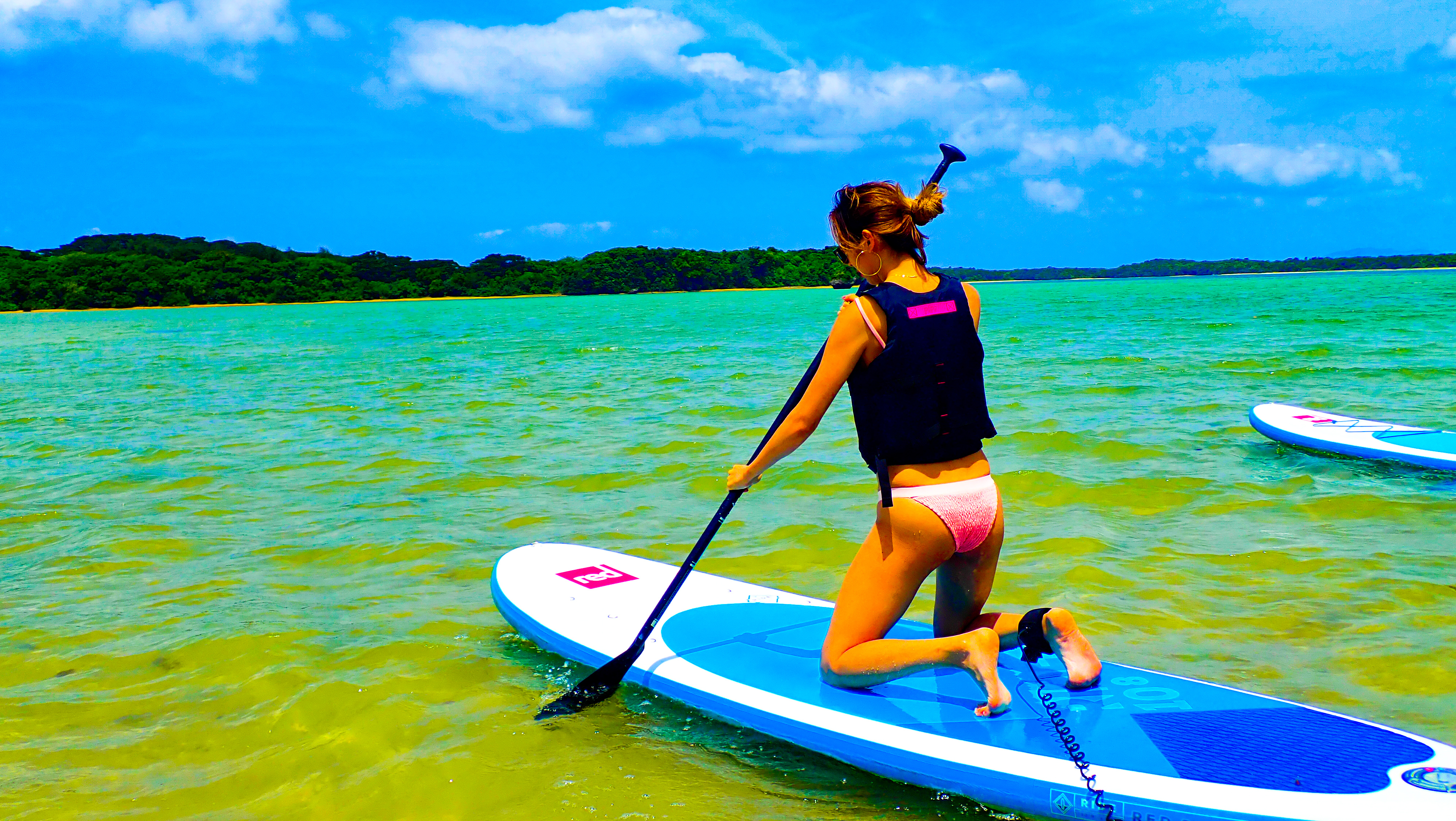 石垣島の人気急上昇アクティビティ！SUP（スタンドアップパドルボード