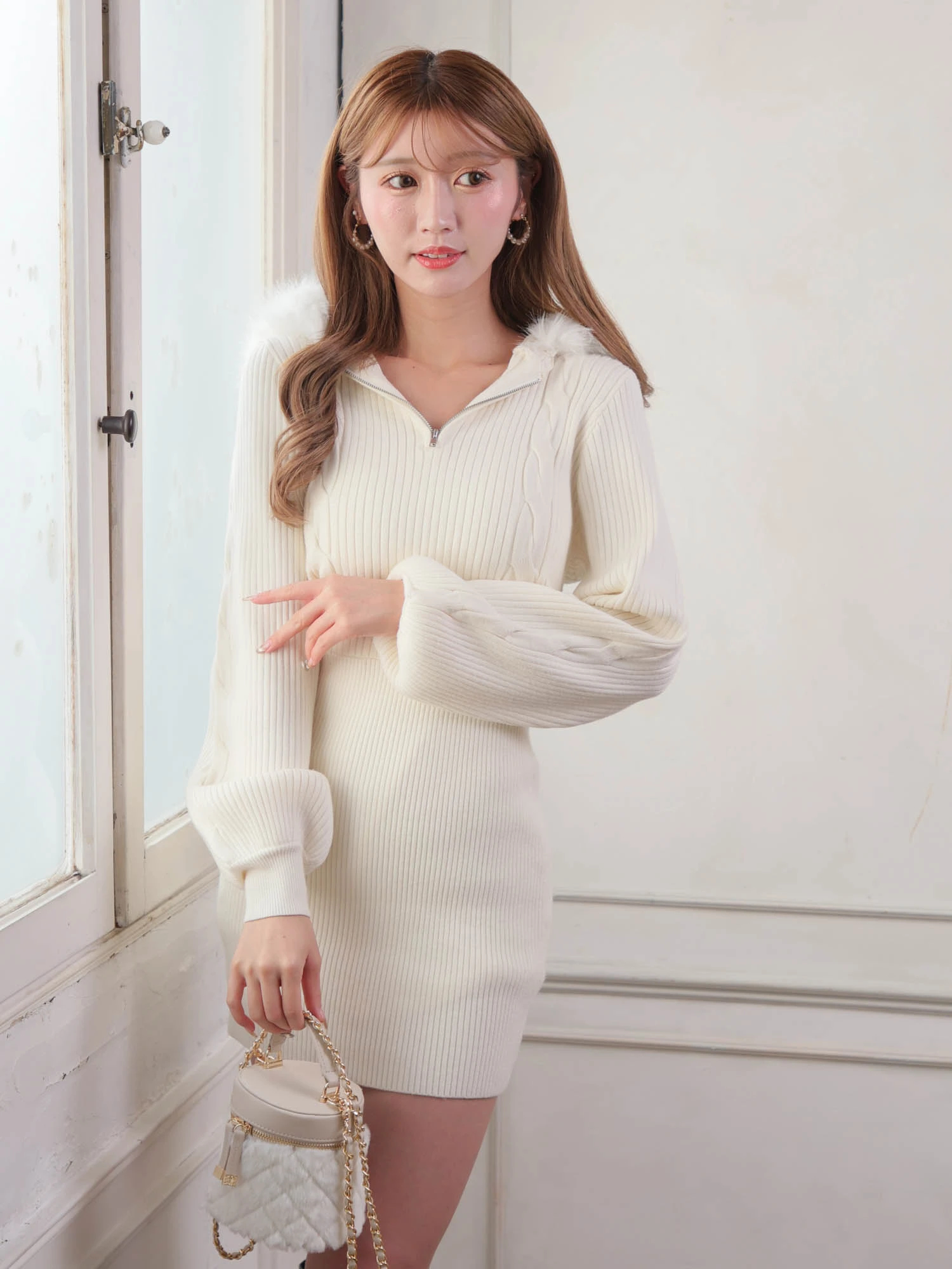 LIP SERVICE（リップサービス）｜ ファーフードニットワンピース