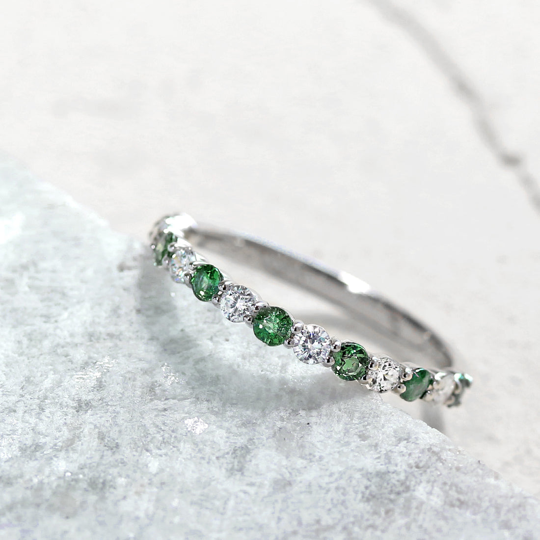 アレキサンドライト ハーフエタニティリング PT – JaMais Jewelry