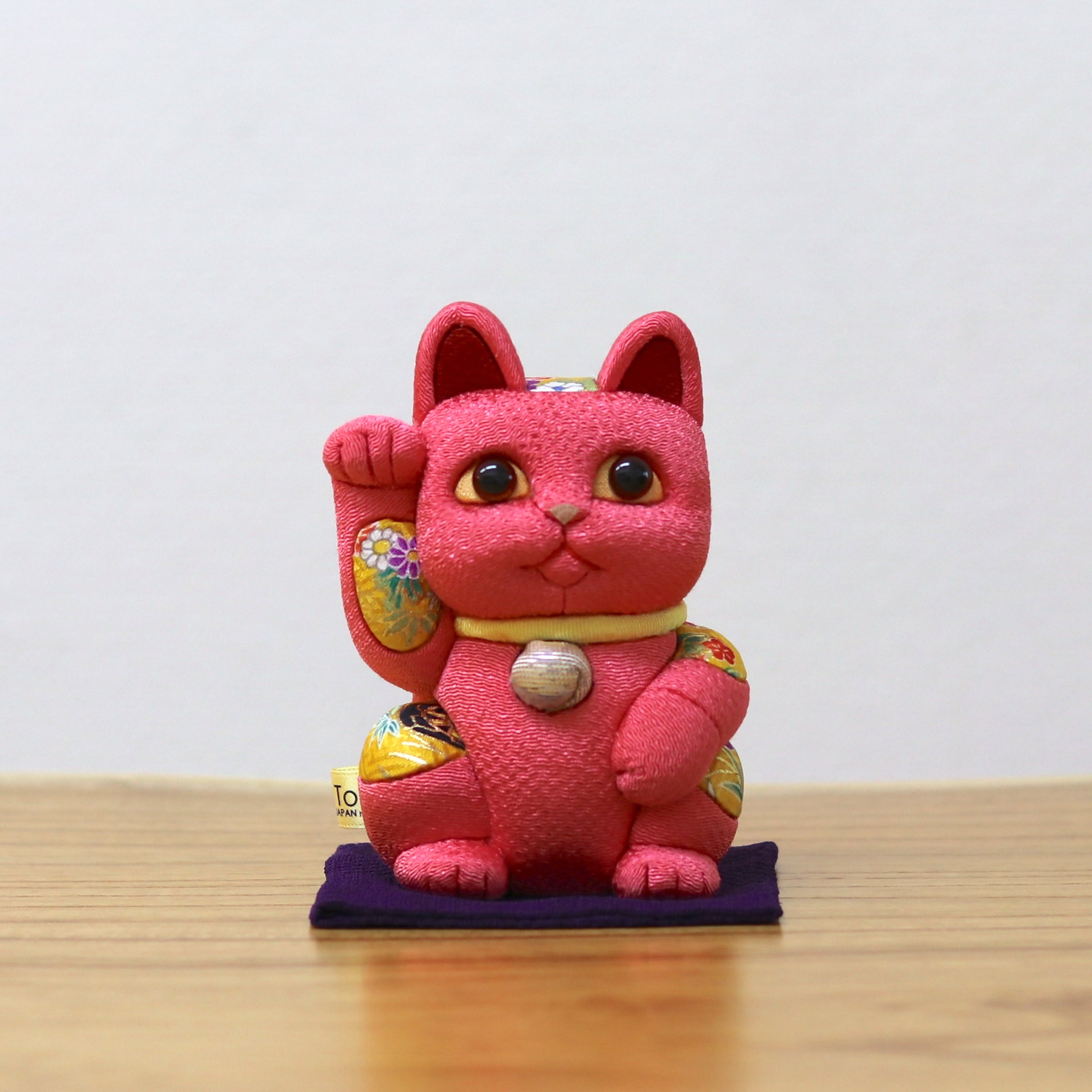 招き猫 | 江戸木目込み 招き猫 風水(中) | 桃色 | 柿沼人形