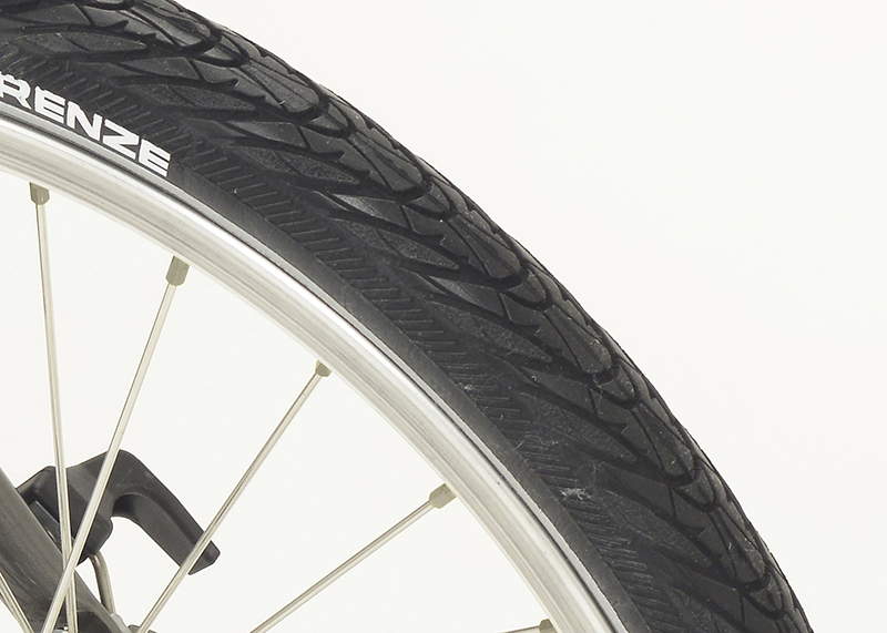 自転車だってお洒落をするならまずは足元から ブロンプトンサイズの