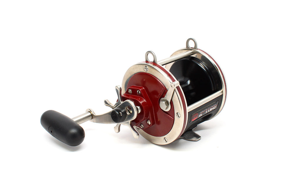 Penn 113H2 Senator 4/0 Conventional Reel – J&M Tackle
