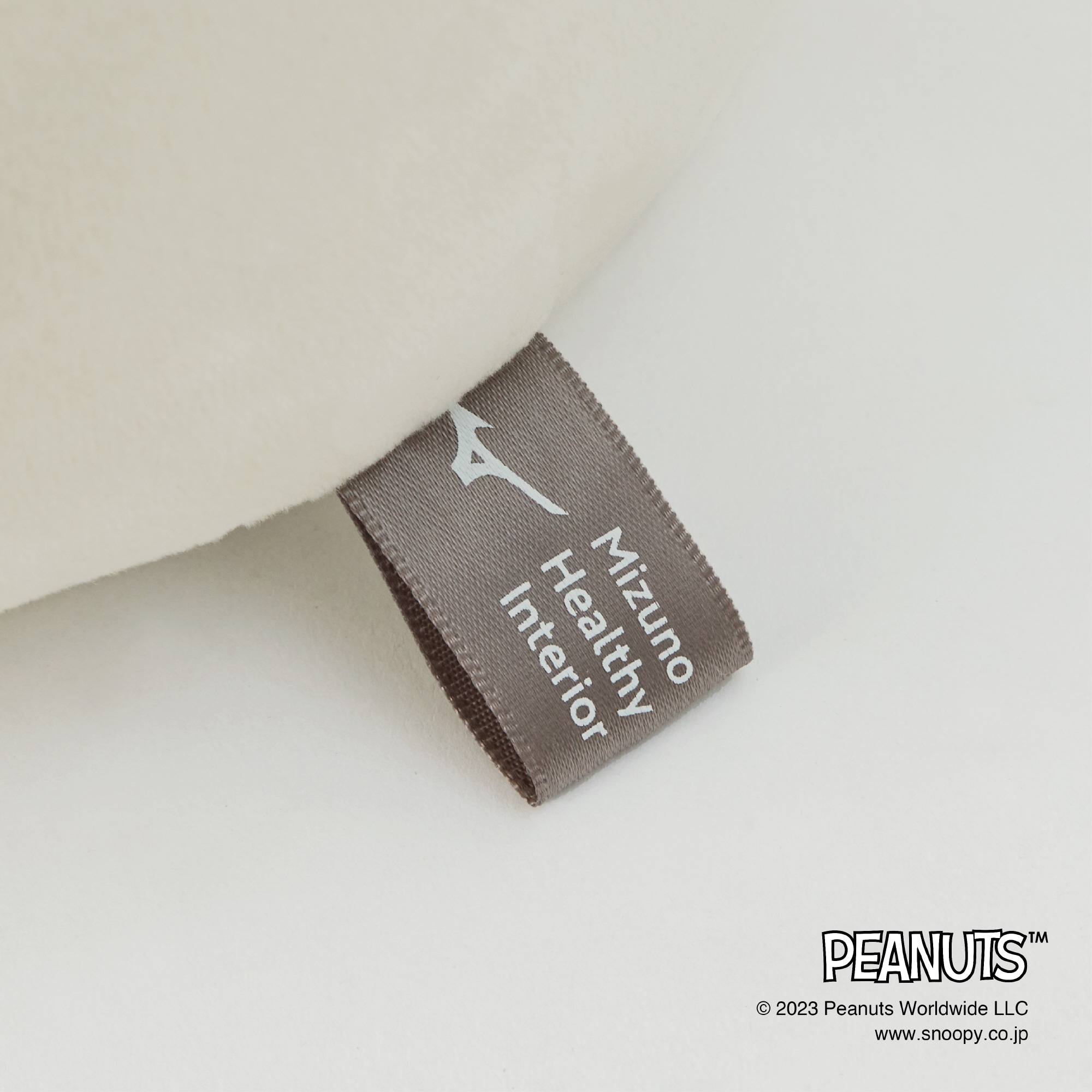 PEANUTS】スヌーピー メディシンボール ウィズ ハット|C3JHIA04