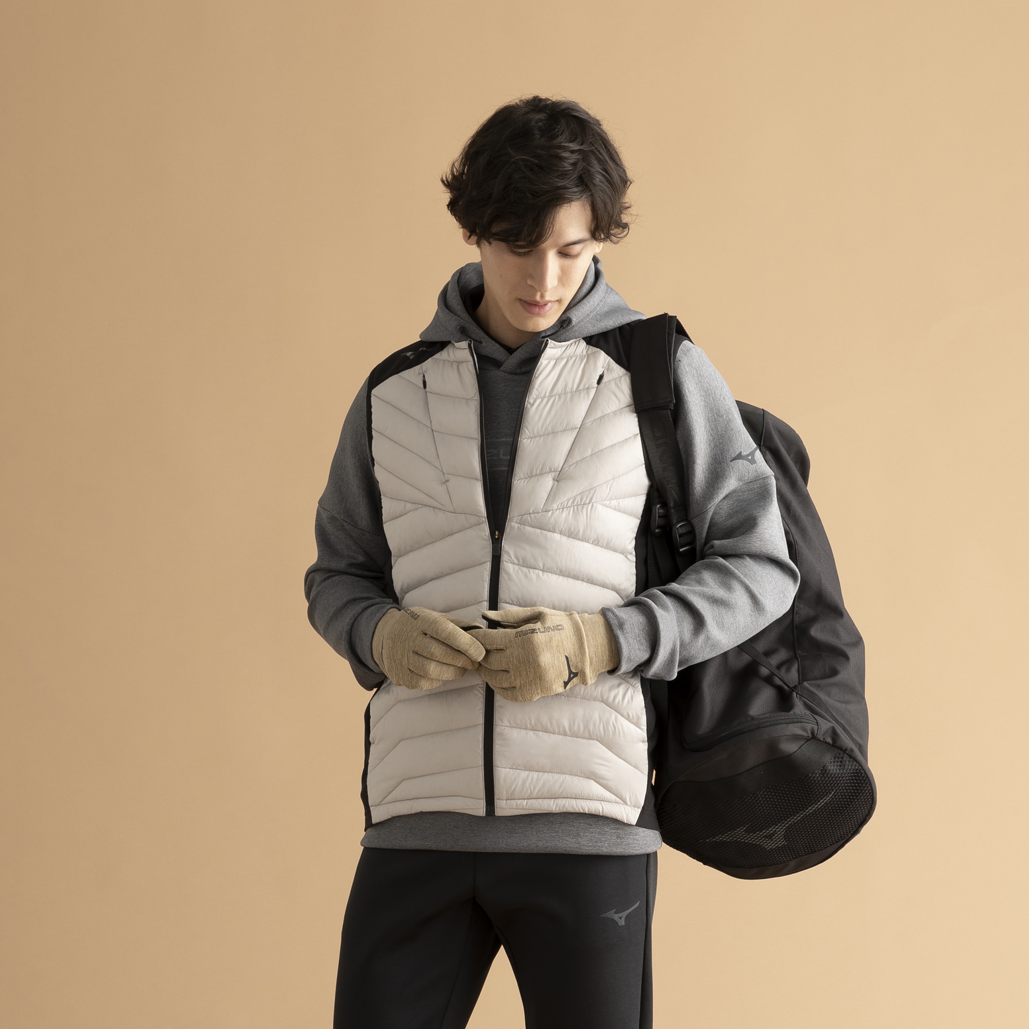 保温素材／吸湿発熱】ミズノテックフィルハイブリッドベスト|32MEA537
