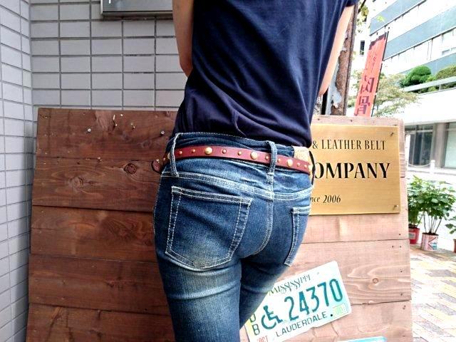 ナローベルト ゴールド花柄ラウンドスタッズ一連 【チョコレート