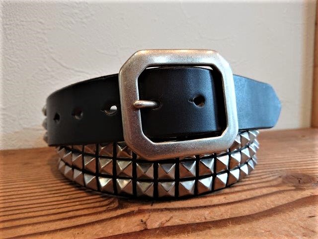 ピラミッドスタッズベルト 3連シルバースタッズ 【ブラック】