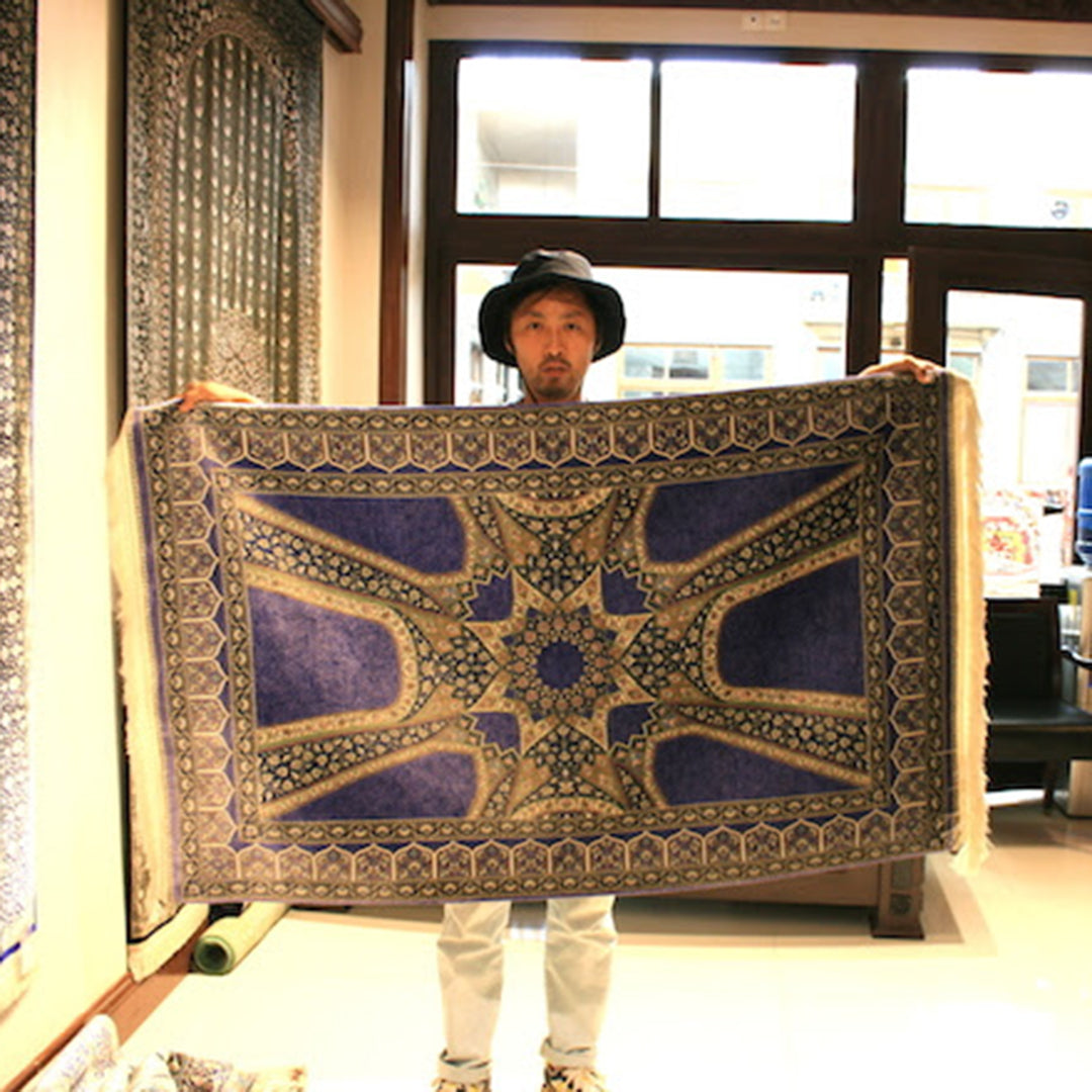 ペルシャ絨毯 イラン クム産玄関マットサイズ 148✕100