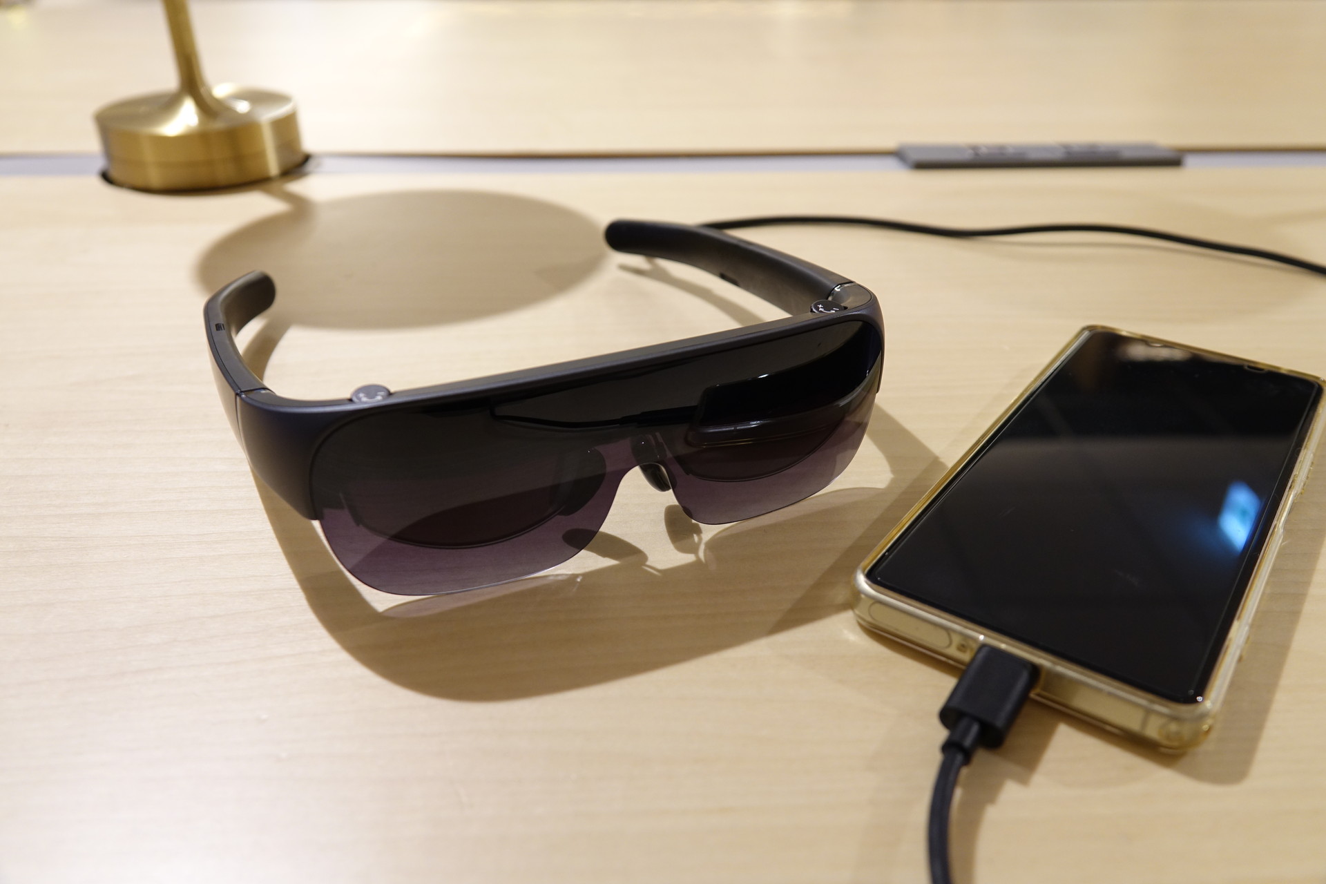 写真で見る「au Smart Glasses」] - ケータイ Watch