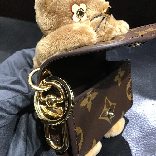 ルイ・ヴィトン M01561 バッグチャーム・LV・キュート・モノグラム】の