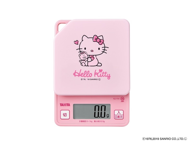タニタ、誕生45周年を迎える「ハローキティ」コラボの「体重計