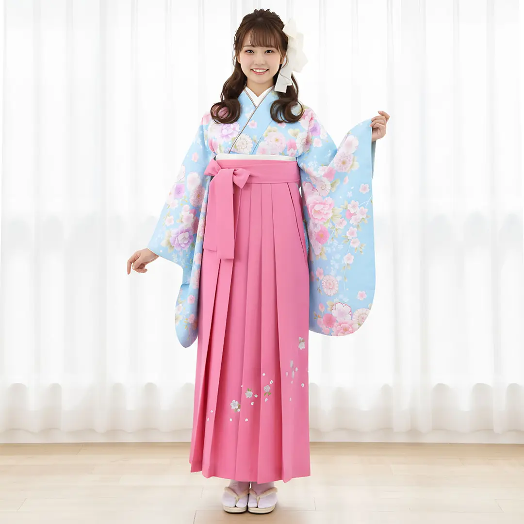 水色地に花尽くし・ピンク袴（刺繍） （二尺袖）／卒業式 | 宅配着物