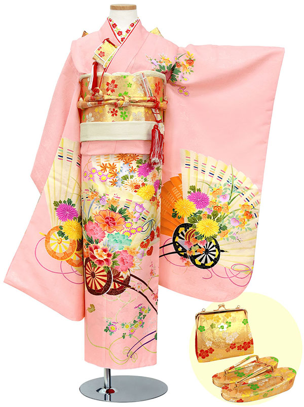 ピンク地に花車と花扇の着物（金帯にアイボリー）／七五三・七歳女の子