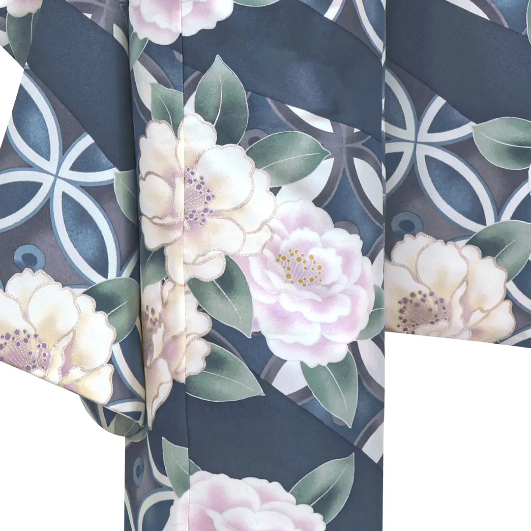 青地にピンクと白椿の着物（アイボリー）／七五三・七歳女の子 | 宅配