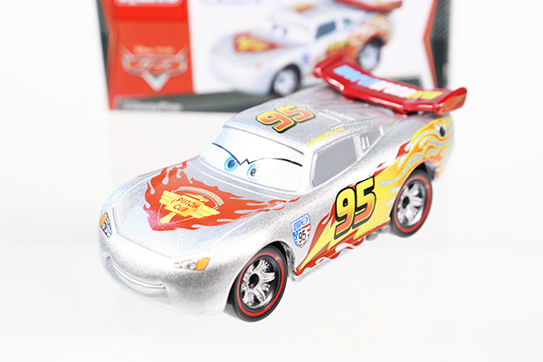 トミカ カーズ トイザらス限定 ライトニングマックイーン シルバー