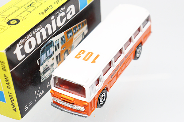 ミニカーショップ ケンボックス トミカ 黒箱☆103☆三菱ふそう空港送迎