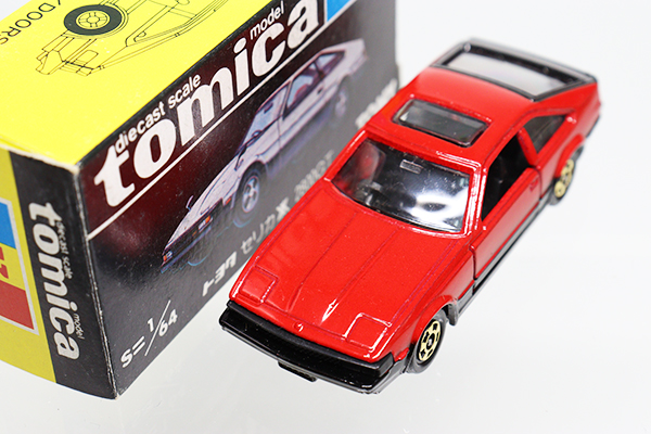 ミニカーショップ ケンボックス トミカ 黒箱☆33☆トヨタセリカXX