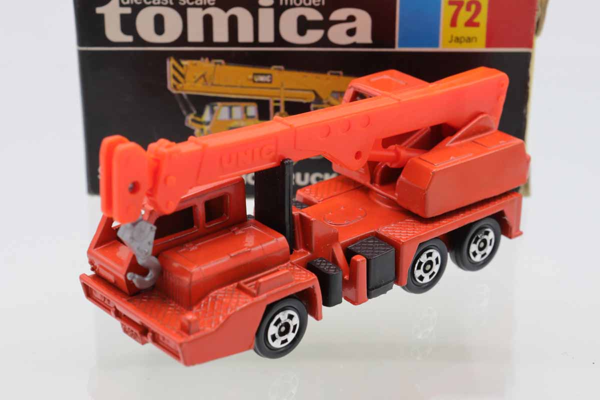 黒箱トミカ72 UNICトラック 1/150 スケール トミカ 黒箱 No72 UD