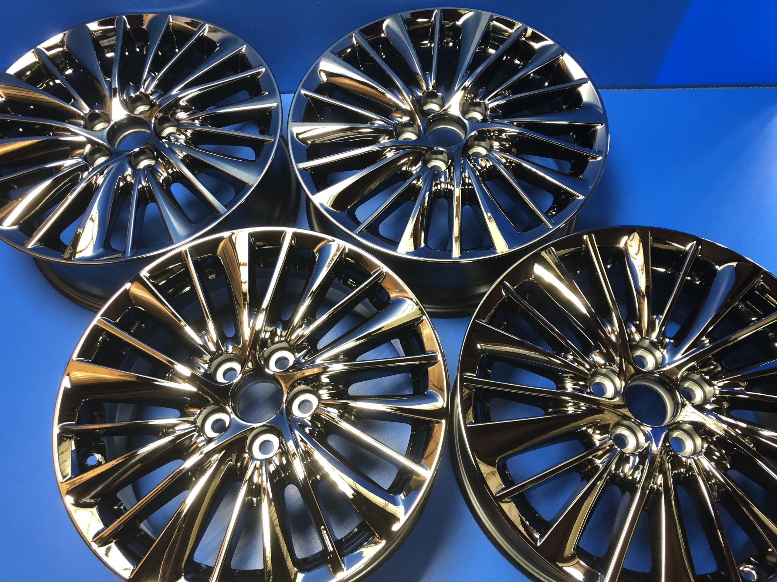 30系アルファードエグゼクティブラウンジ専用ホイール高額査定しました