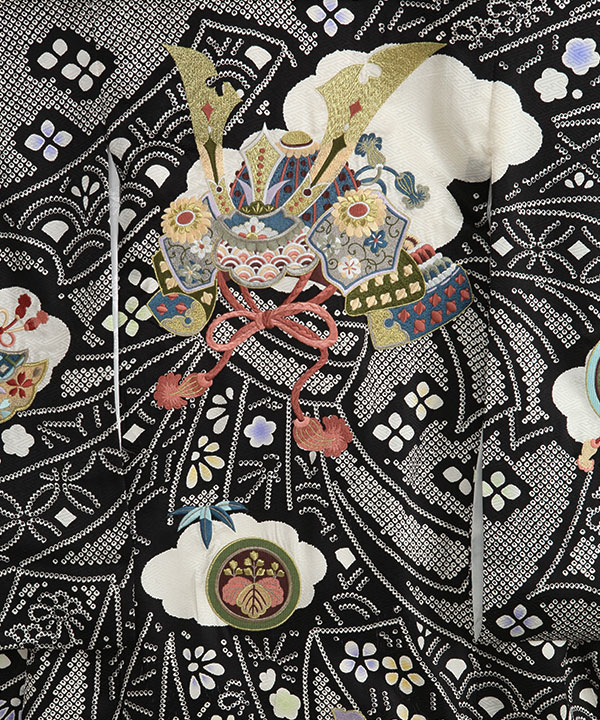 お宮参り産着レンタル 男の子｜黒地に疋田柄兜総刺繍｜U0256 ｜宅配
