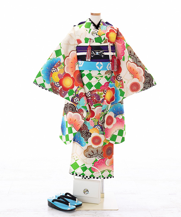 七五三(七歳女の子)着物レンタル｜【JAPAN STYLE×松坂大輔】白に松と梅