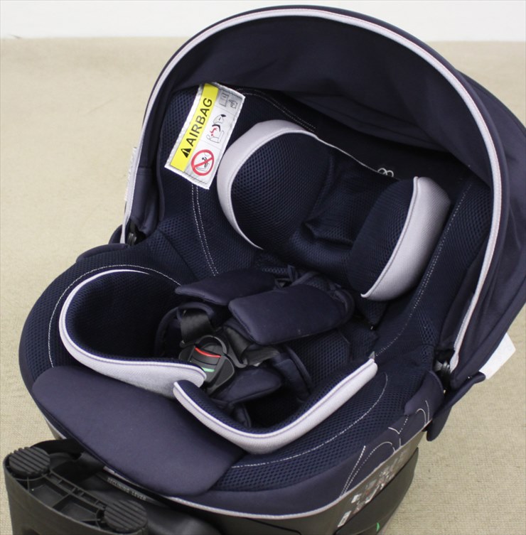 送料無料 美品 エールベベ クルット4i グランス プラチナネイビー