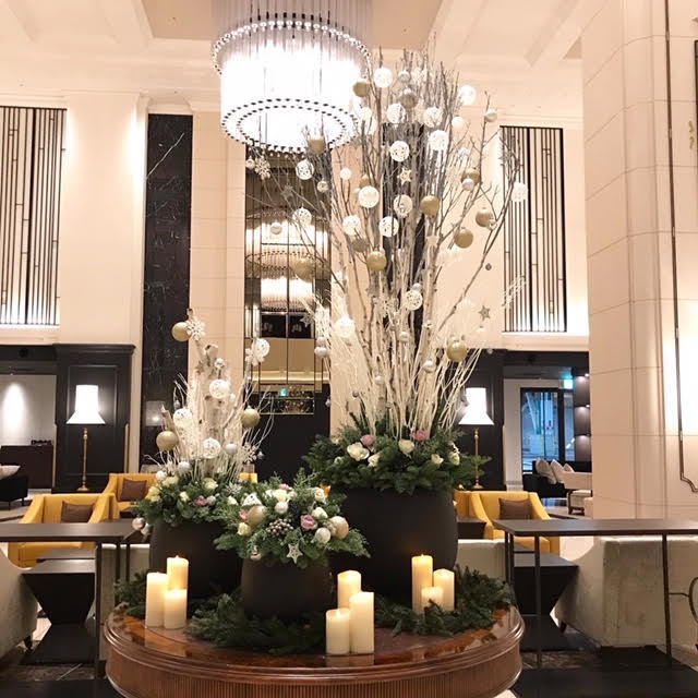 ホテルのロビー装飾の事例|木のアートARBO（アルボ）