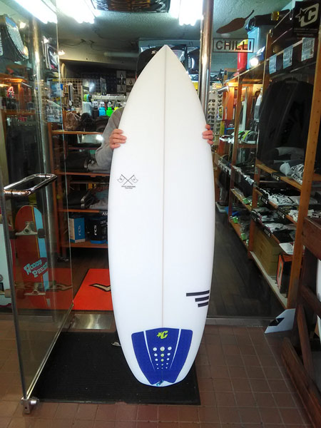 最強EPSで小波も無敵〜！そしてアクションも軽快〜！ - サーフボード