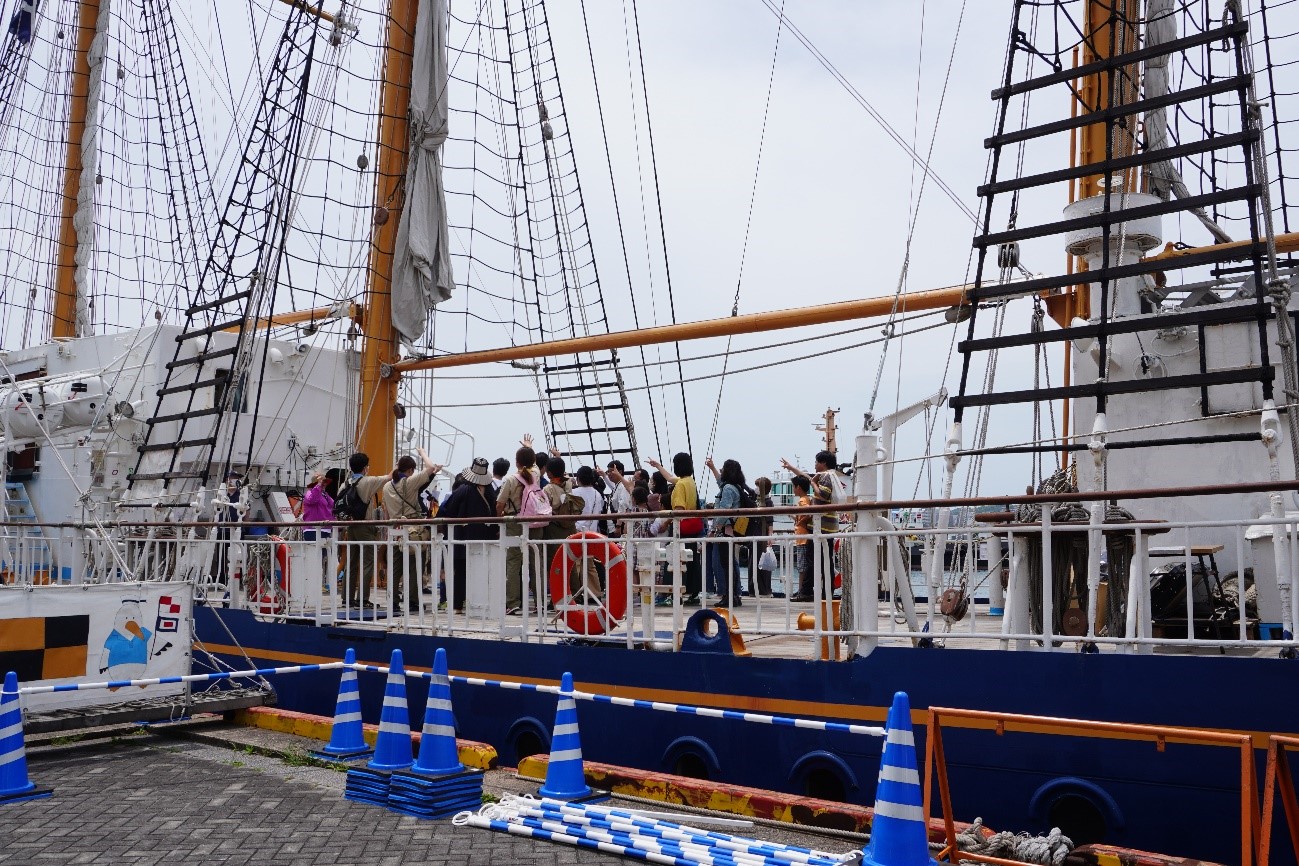 スナQと見送る帆船「みらいへ」体験航海 「門司みなと祭」に行ってきた