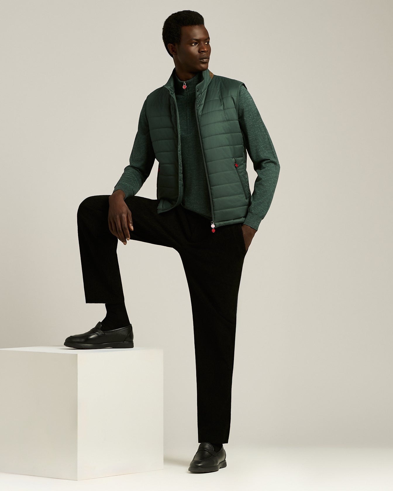 Men's green pine zip-neck sweater in silk, cashmere and linen | Kiton