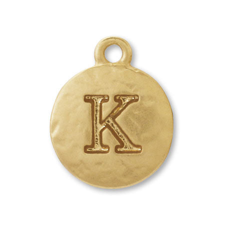 チャーム プレートエンボス イニシャルK マットゴールド – 貴和製作所