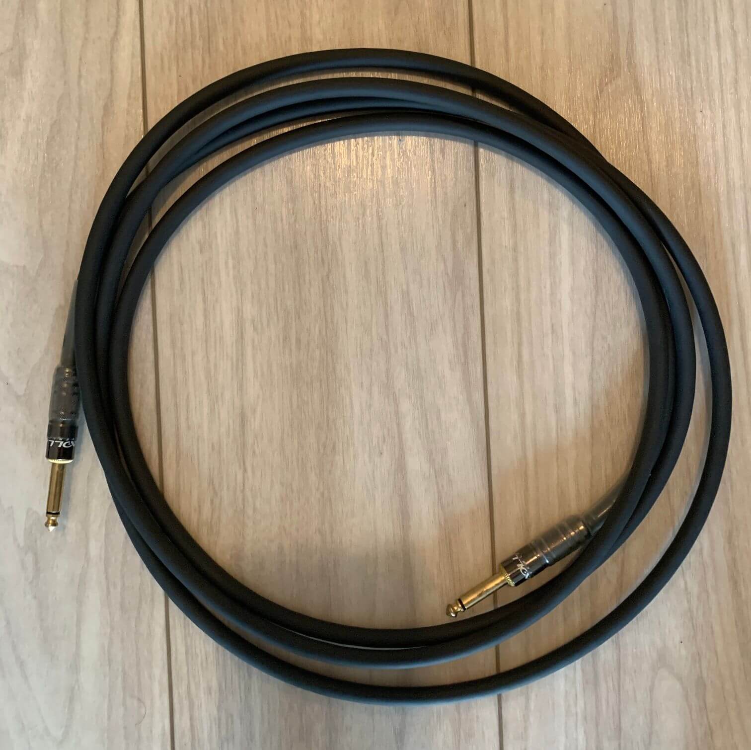 透明感のあるトーン】Zaolla Silverline ギターシールド レビュー