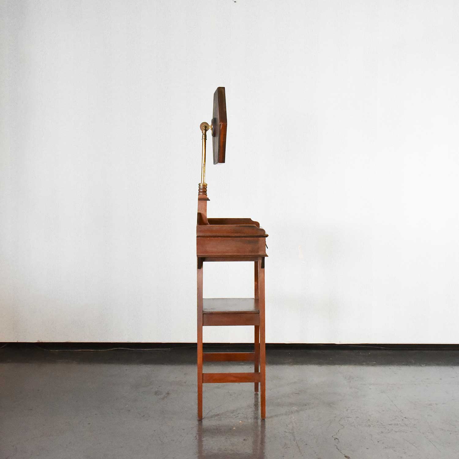 英国クラシック シェービングスタンド .STD-35E – 神戸アンティーク